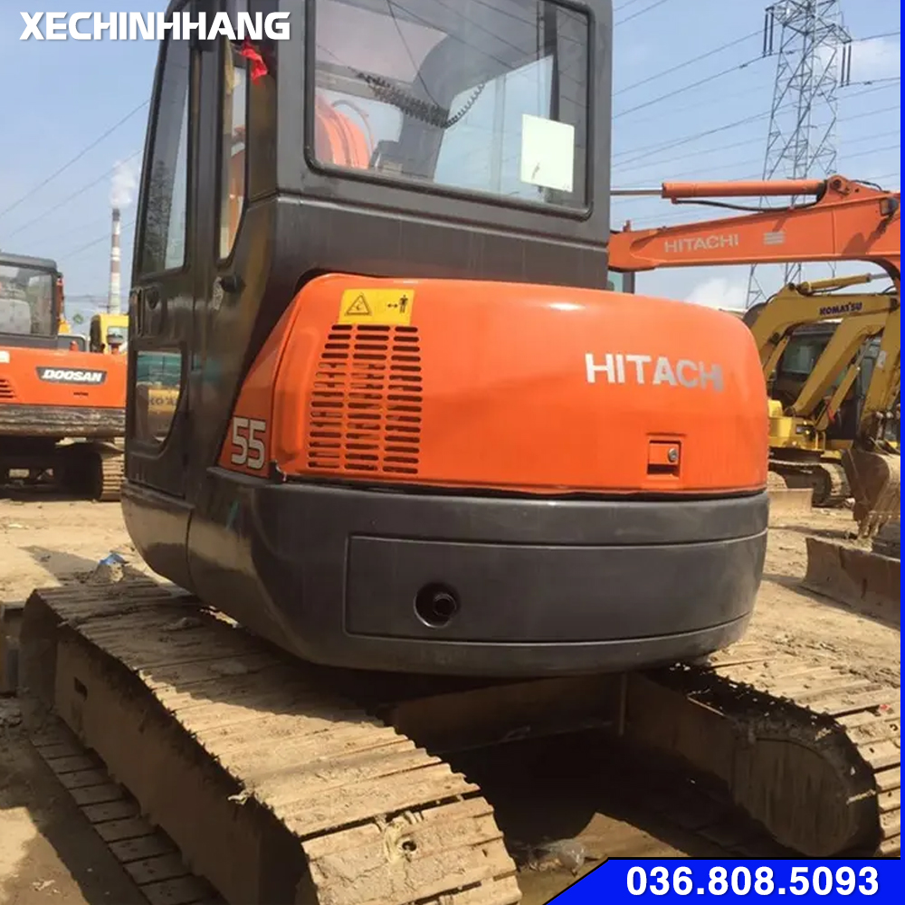 Mặt sau máy xúc Hitachi Zaxis 55 Cũ