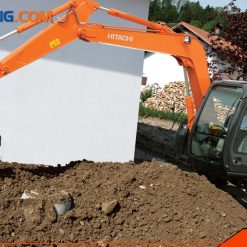 Máy xúc Hitachi 70 tại công trường