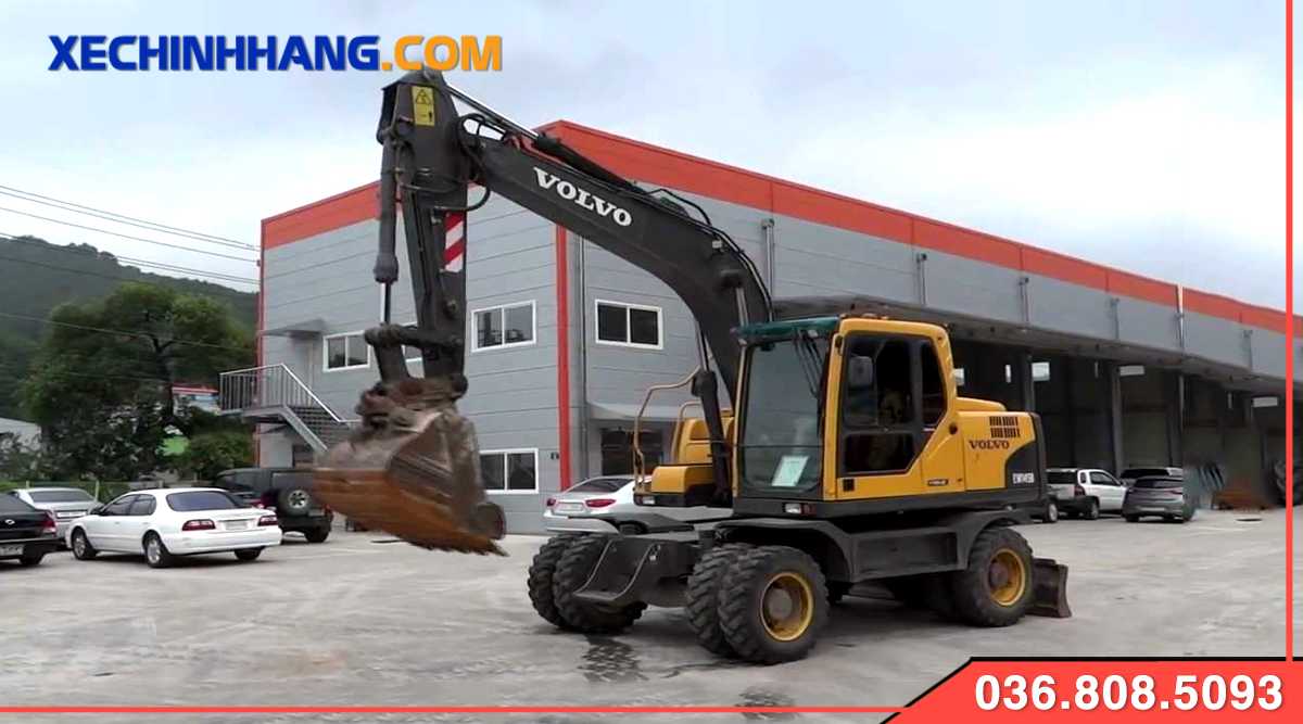 Máy xúc Volvo 145 bánh lốp