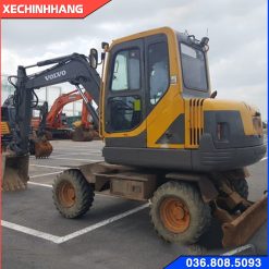 Máy xúc Volvo 55b Cũ đời 210