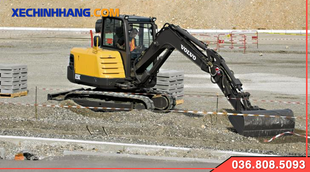 Máy xúc Volvo EC55b đời 2020
