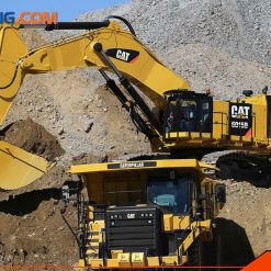 Máy xúc đào Caterpillar 6015B tại mỏ đất