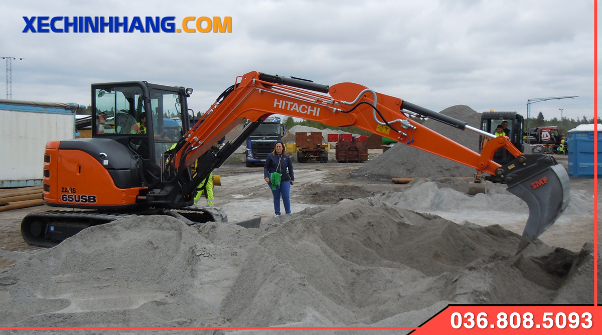 Xe cuoc 03 Hitachi 65 can cung