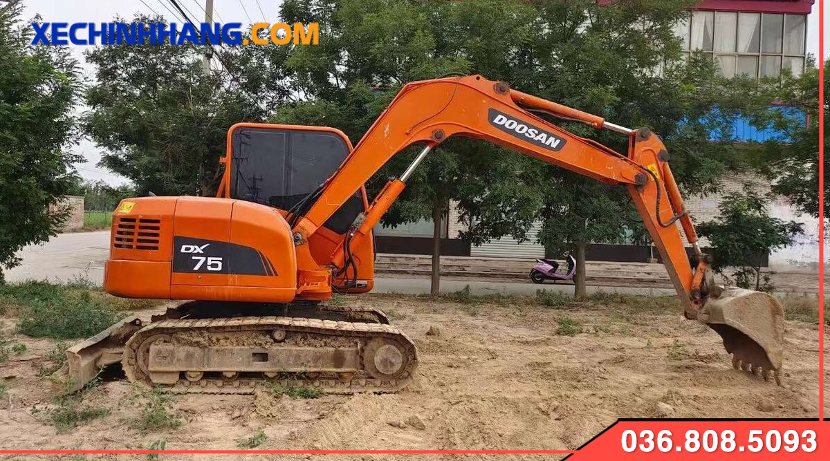 Xe cuốc Doosan Dx75 gầu 0.3 khối