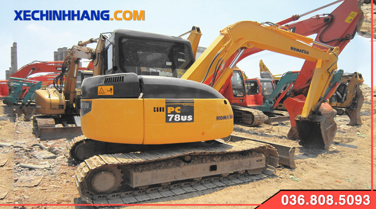 Xe cuốc Komatsu 03us