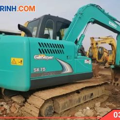Bãi máy xúc Kobelco SK75 bánh xích