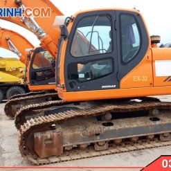 Bãi máy xúc đào Doosan 225W