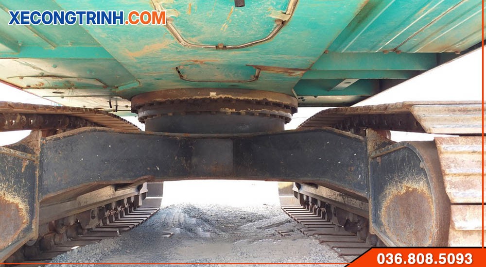 Khung gầm Máy xúc đào Kobelco sk200-8