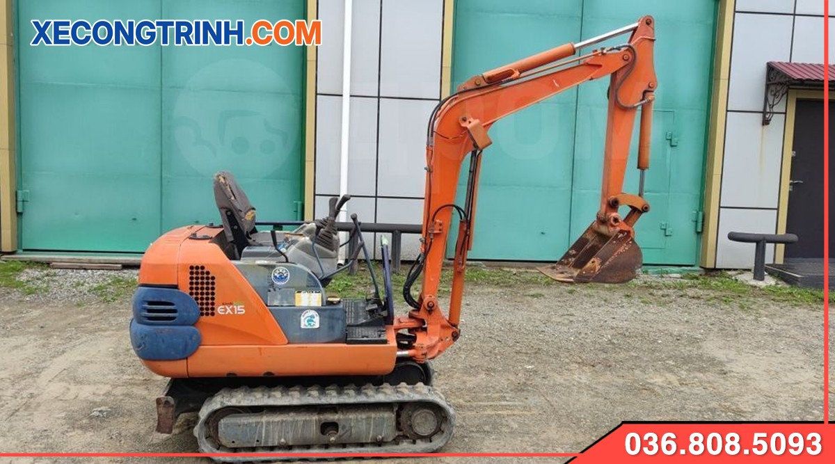 Mặt bên máy xúc mini làm vườn Hitachi Ex15