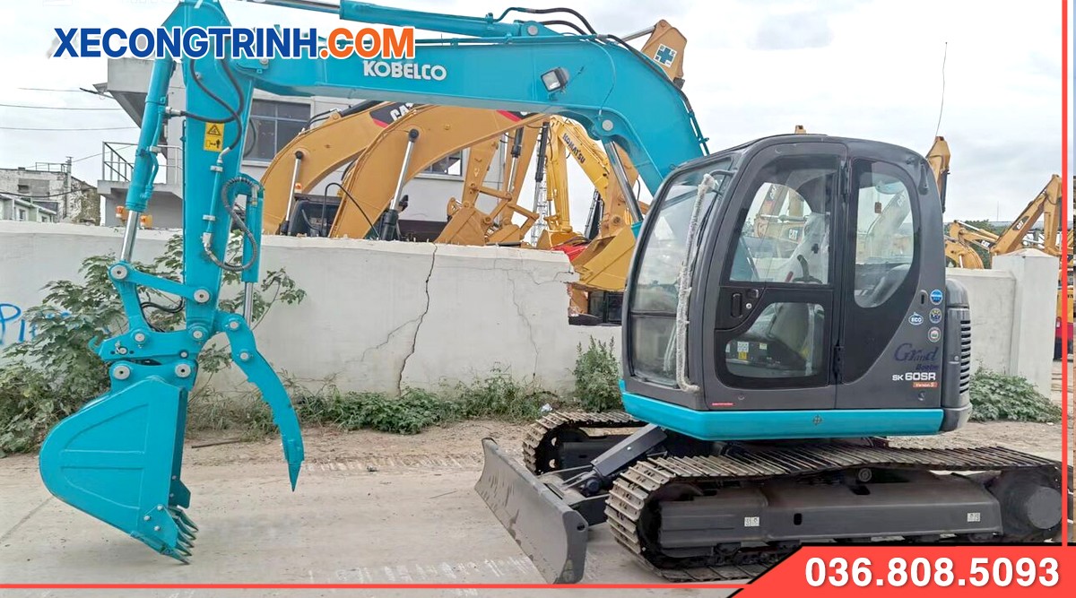 Máy đào Kobelco SK60 gầu kẹp