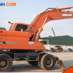 Máy xúc Doosan 210W cũ