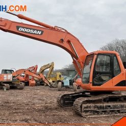 May xuc Doosan 220 LC
