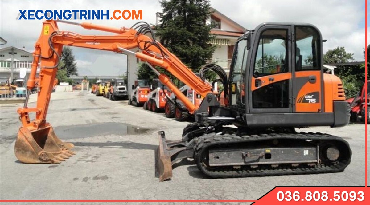 May xuc Doosan 75 banh xich cao su