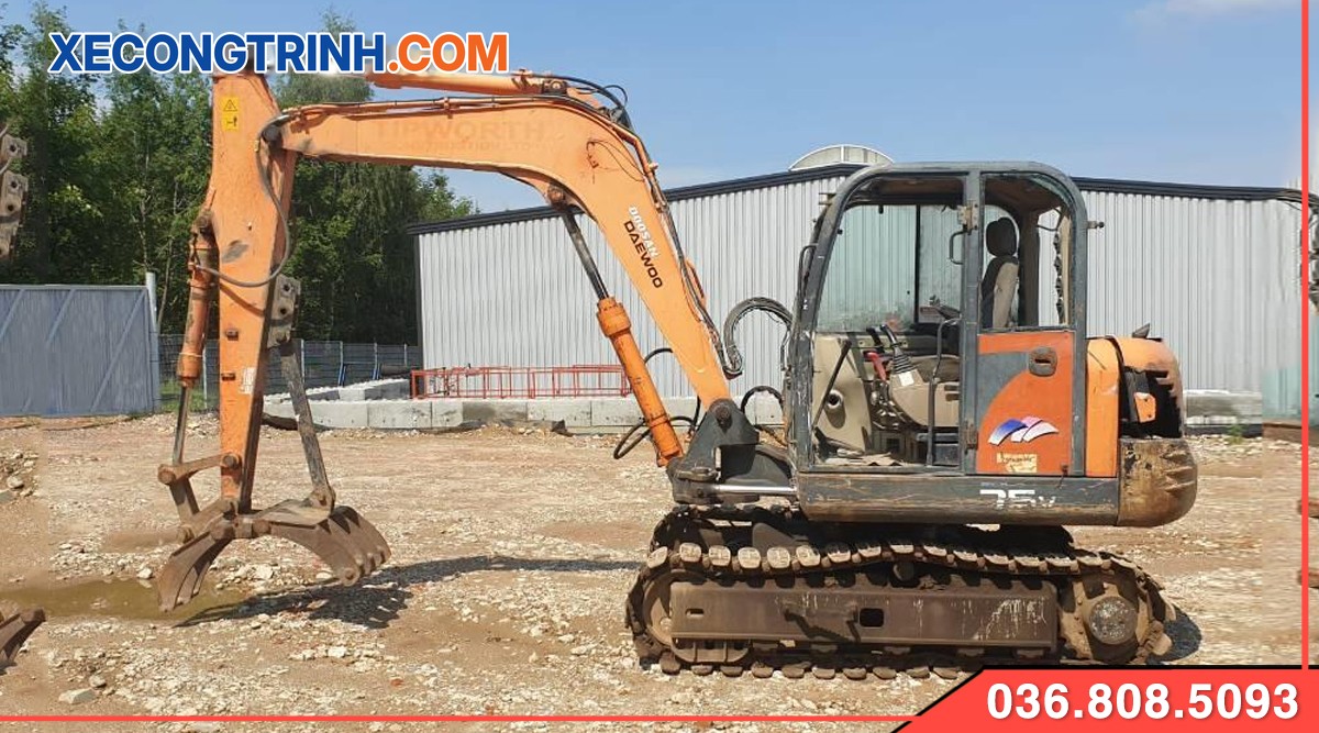 Máy xúc Doosan 75 gắn kẹp cũ