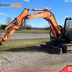 May xuc Doosan Dx75 gan lon