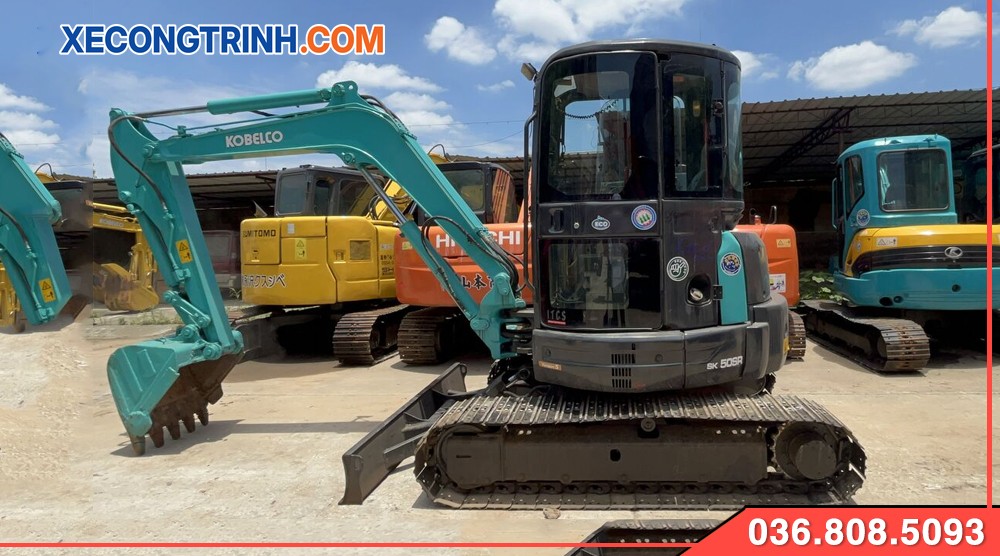 Máy xúc Kobelco 50 đời 2010