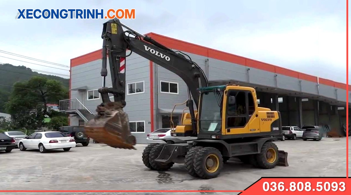Máy xúc Volvo 145 bánh lốp