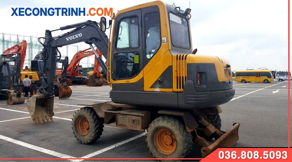 Máy xúc Volvo 55b Cũ đời 2008