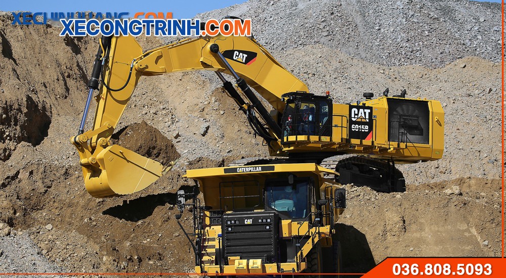 Máy xúc đào Caterpillar 6015B tại mỏ đất