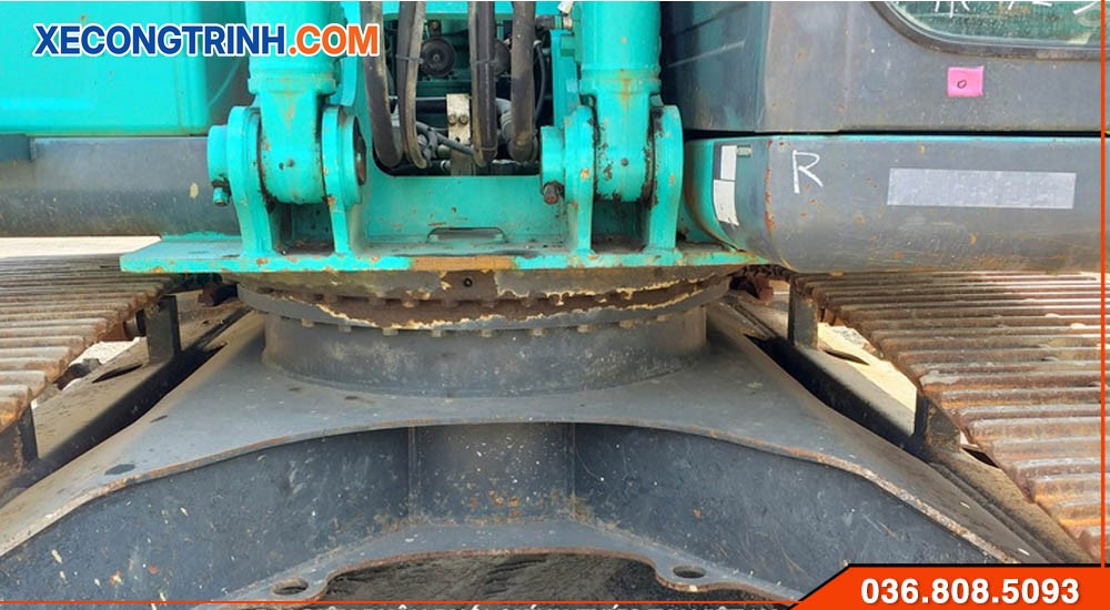 Trục xoay xe cuốc Kobelco sk200-8