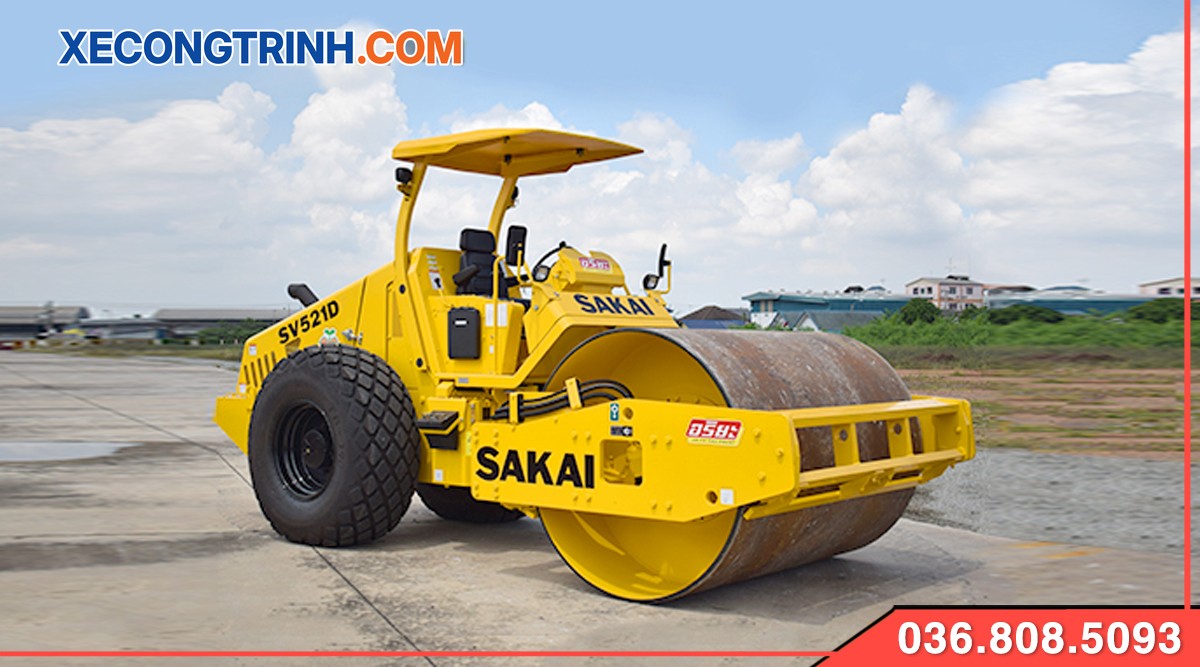 Xe Lu Sakai 10 tấn tại công trường