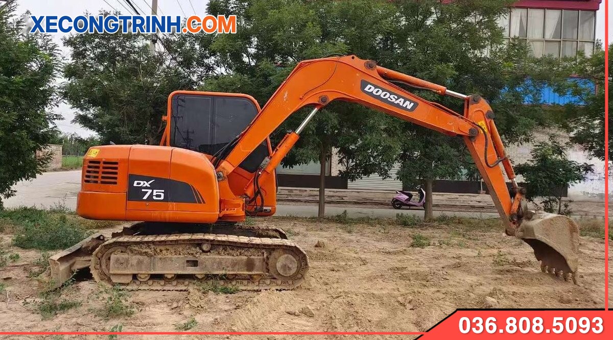 Xe cuốc Doosan Dx75 gầu 0.3 khối