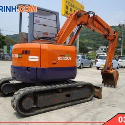 Xe cuốc Hitachi EX40 tại bãi xe