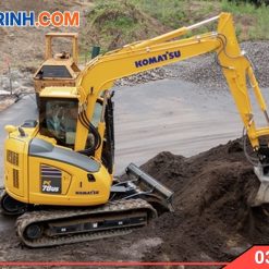 Xe cuốc Komatsu 03