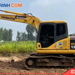 Xe cuốc Komatsu 05