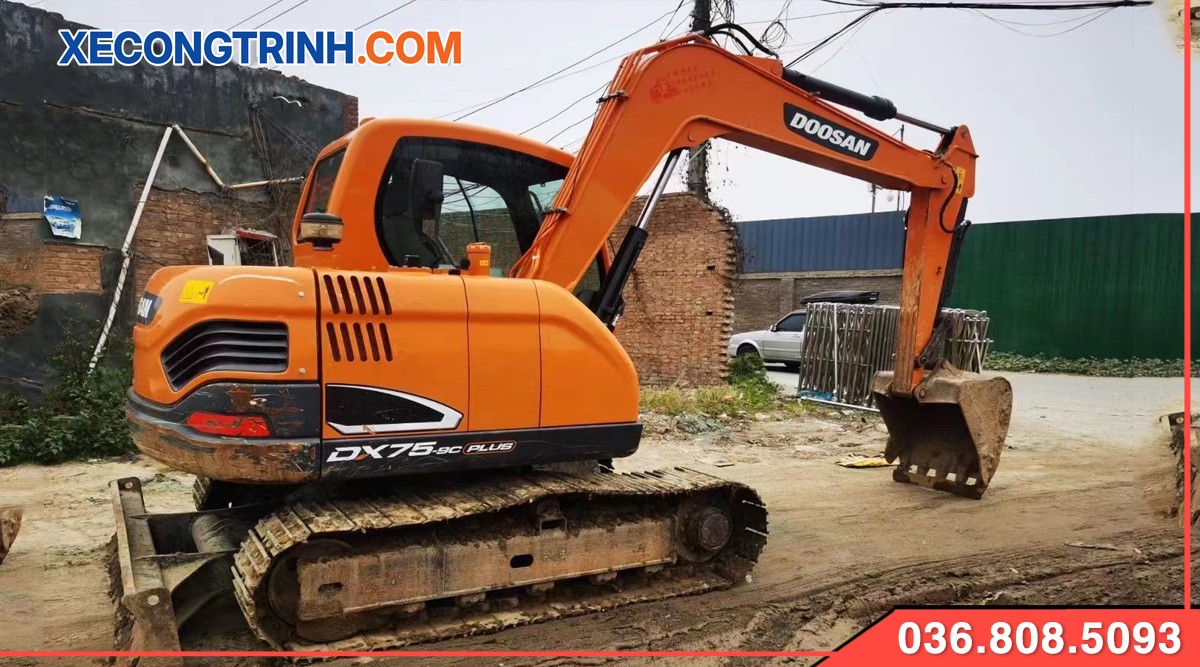 Xe cuốc đào 03 Doosan Dx75