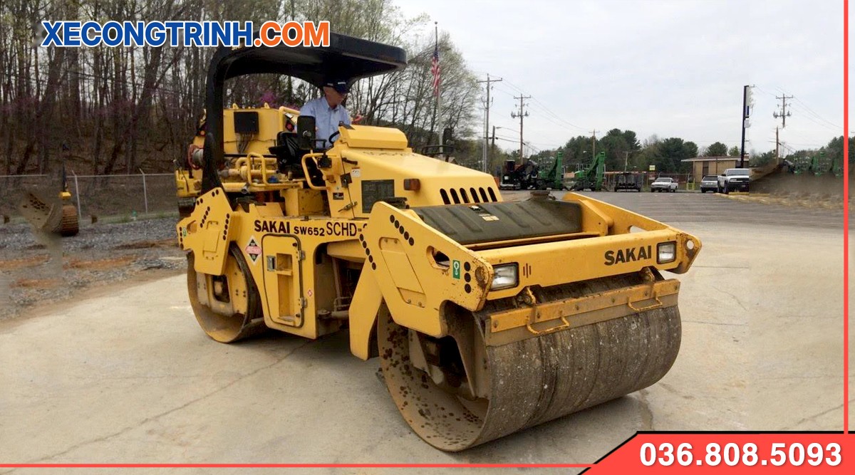 xe lu sakai 8 tấn