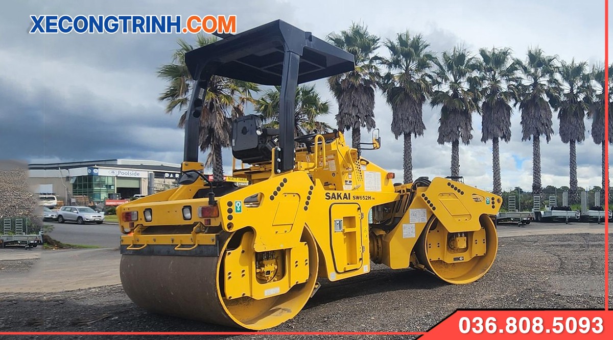 xe lu sakai 8 tấn